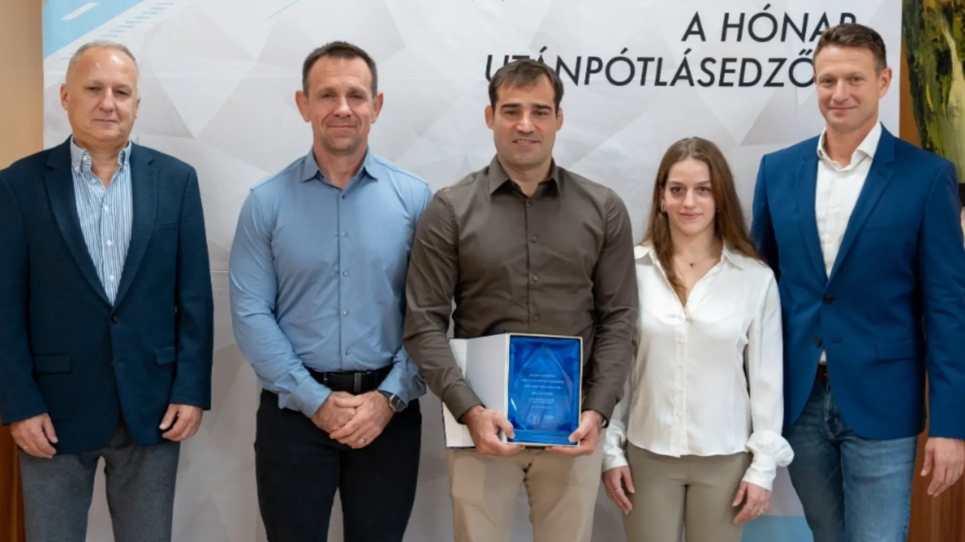 Neu Gábor cselgáncstréner A hónap utánpótlásedzője szeptemberi díjazottja