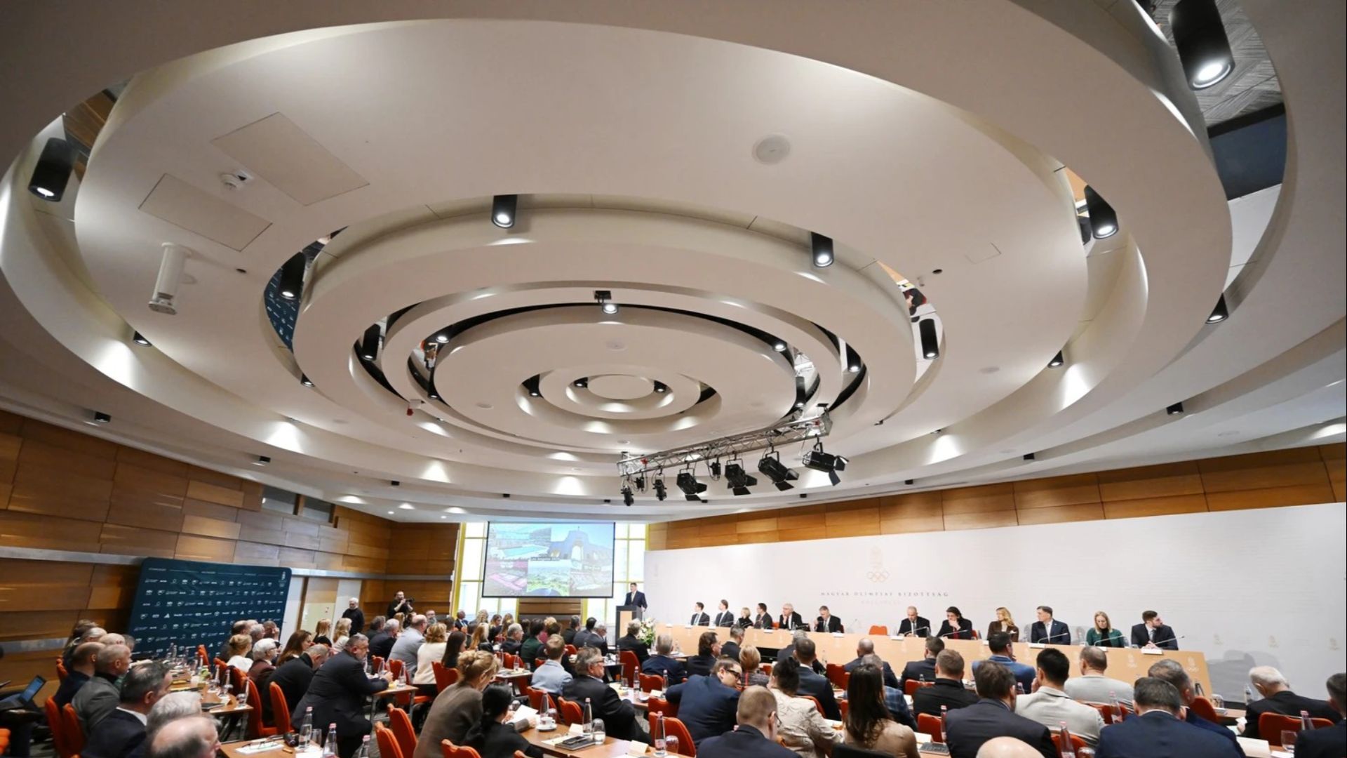 Kis magyar csapat szerény reményekkel utazik a téli olimpiára