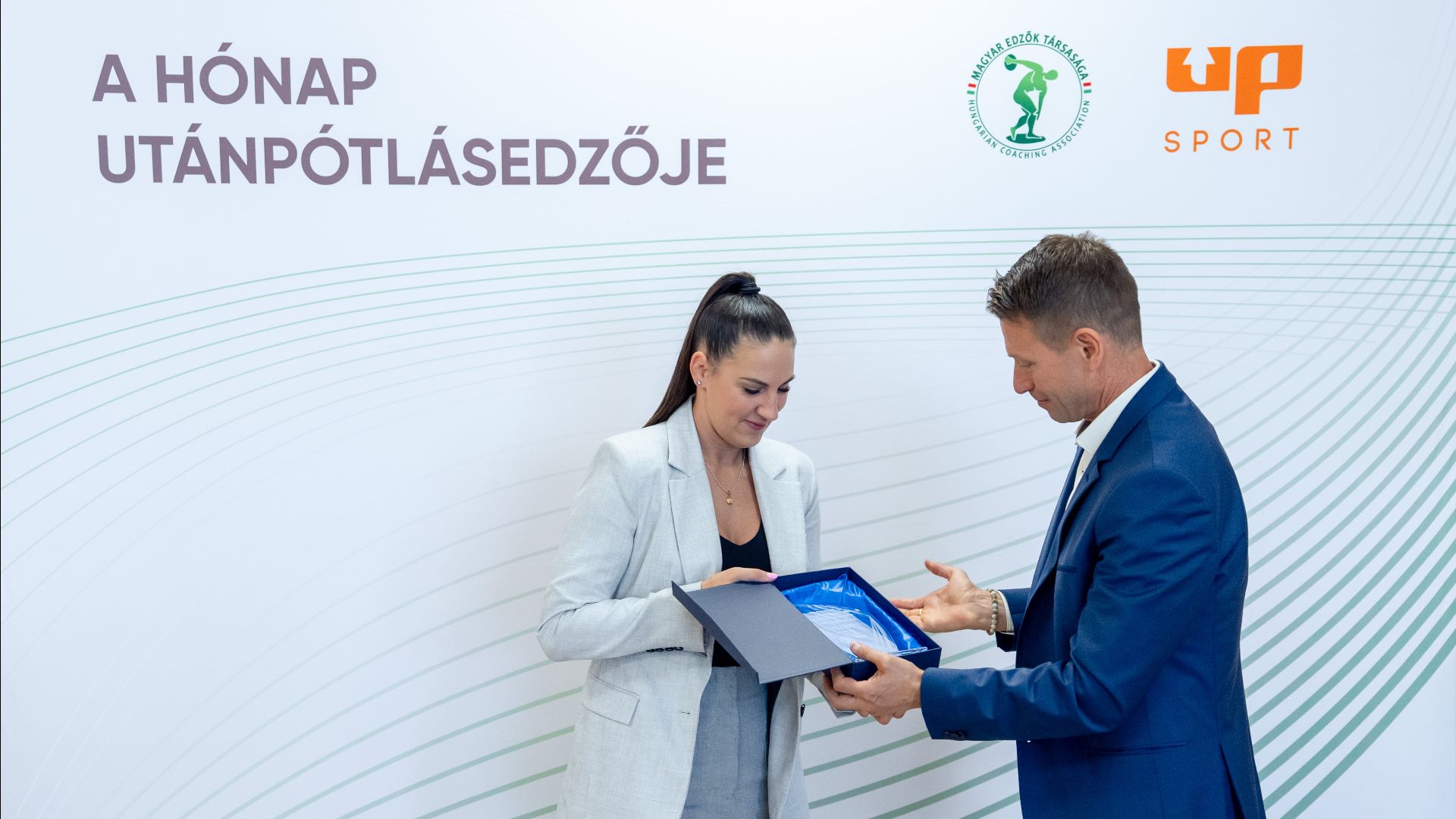 Sleisz Gabriella birkózótréner A hónap utánpótlásedzője májusi díjazottja