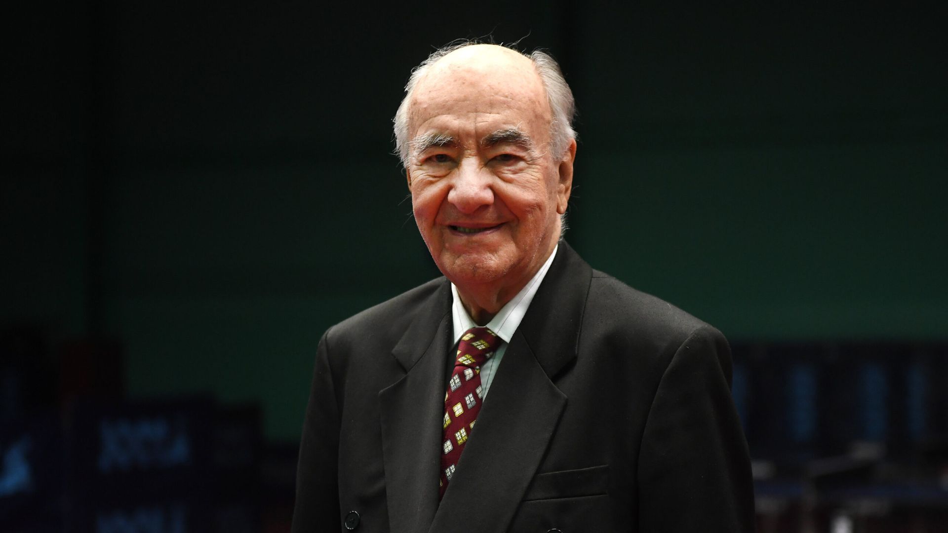 Megh&iacute;v&aacute;s Dr. Ormai L&aacute;szl&oacute; eml&eacute;kt&aacute;bl&aacute;j&aacute;nak koszor&uacute;z&aacute;s&aacute;ra