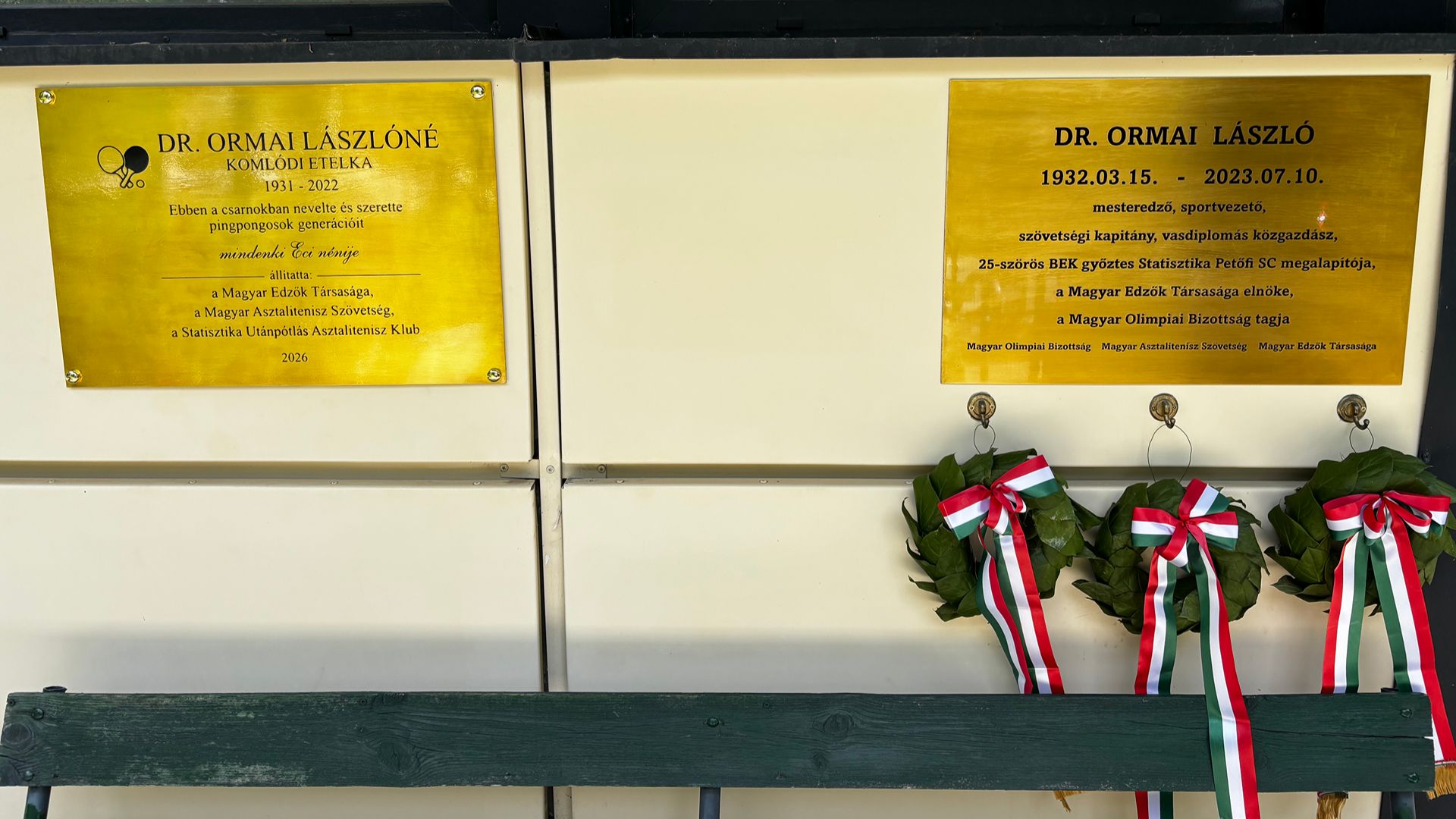 Koszorúk dr. Ormai Lászlónak