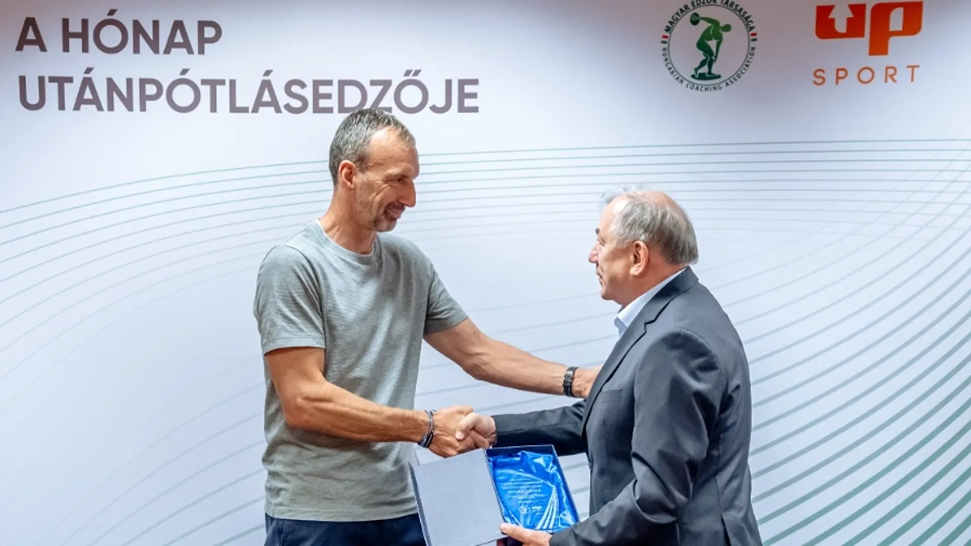 Sótonyi László kézilabdatréner A hónap utánpótlásedzője júliusi díjazottja