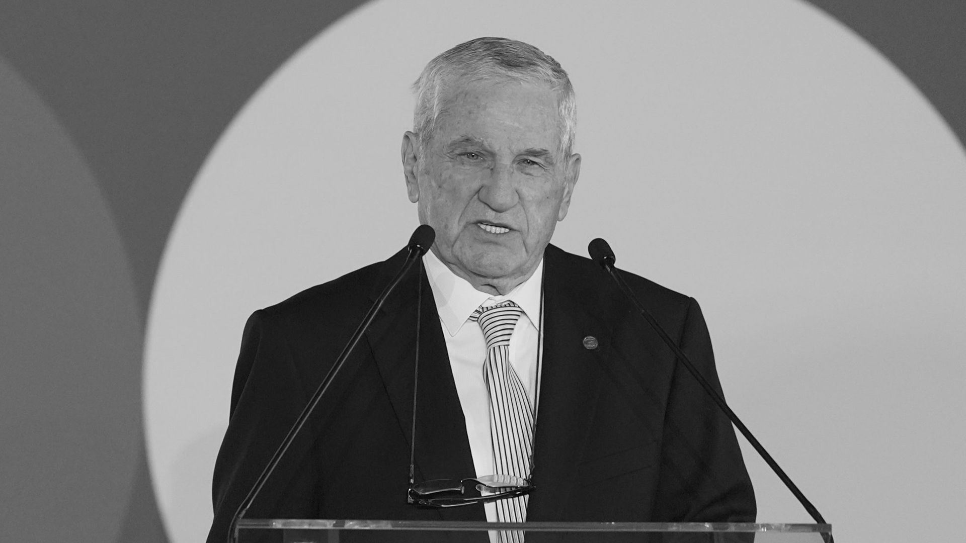 Elhunyt dr. Tóth Ákos mesteredző